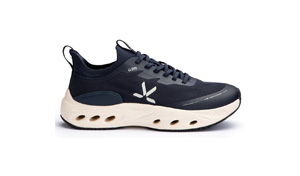 PERFORMANCE SNEAKERS